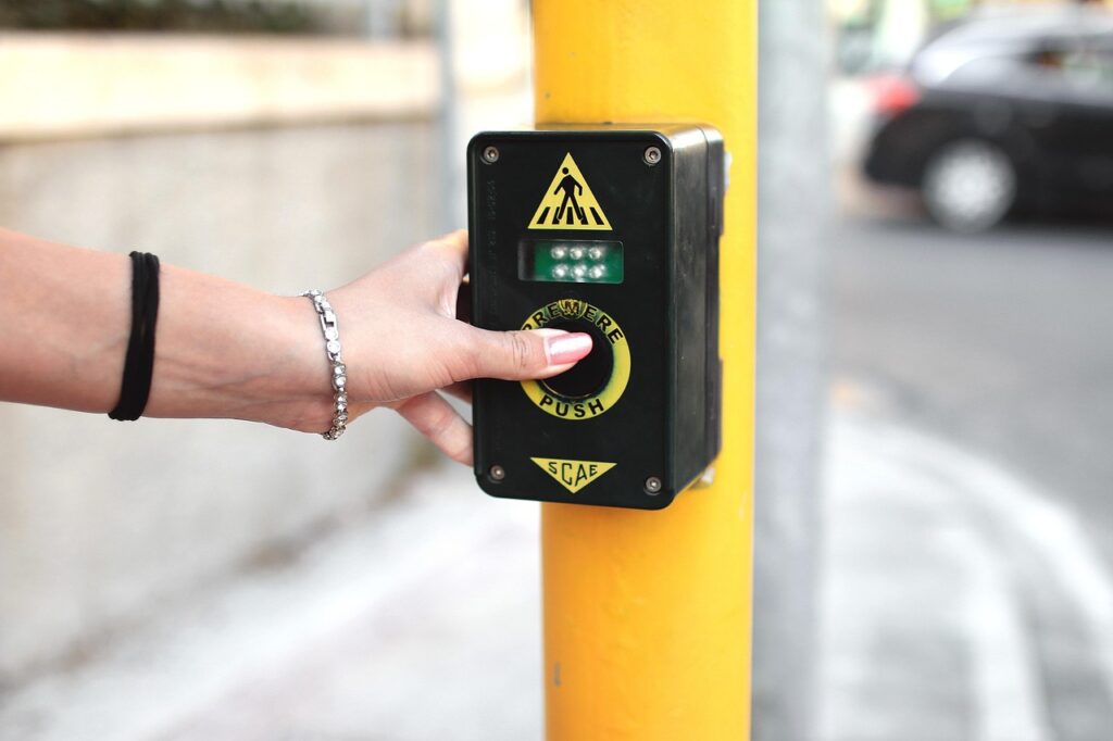 crosswalk-925006_1280